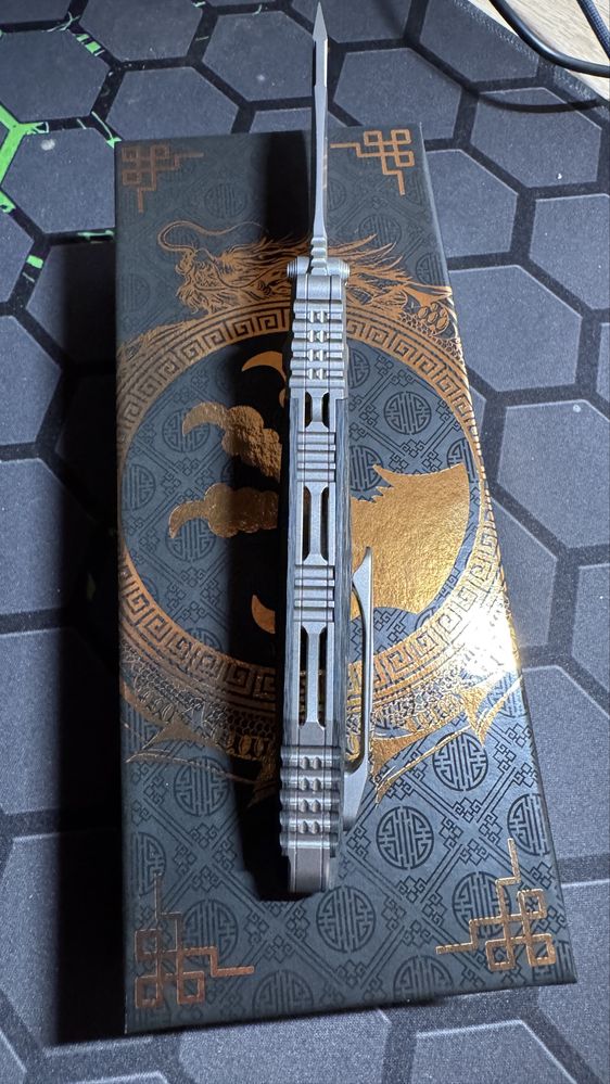 Microtech Socom Bravo Mini Titanium Tanto M390 261M‑8 CFTI