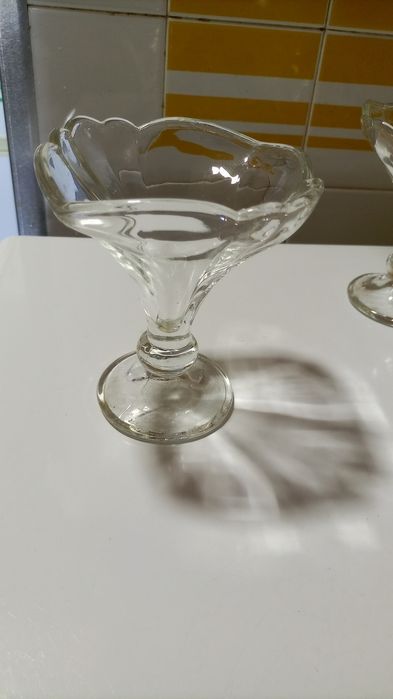 Taças grandes para sobremesas