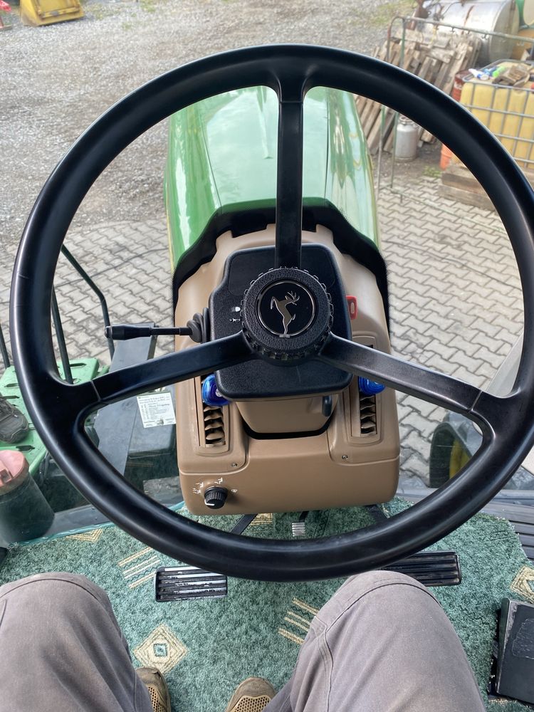 Трактор john deere 8520T