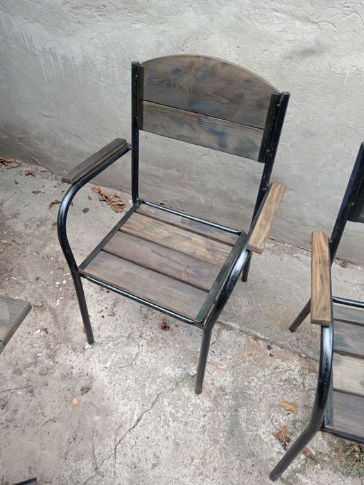 Продам пивной стол и стулья