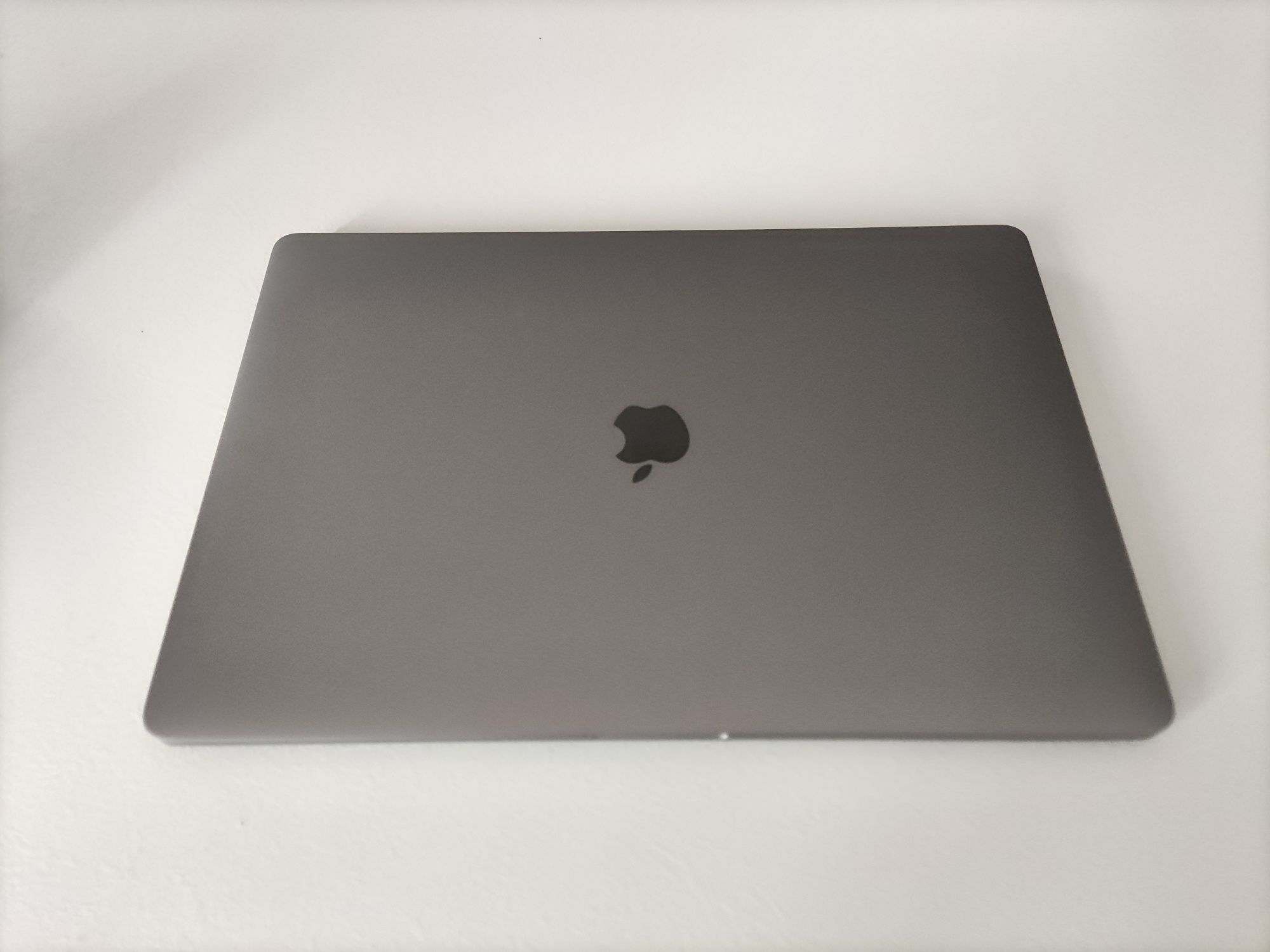 MacBook Pro 16" a2141
