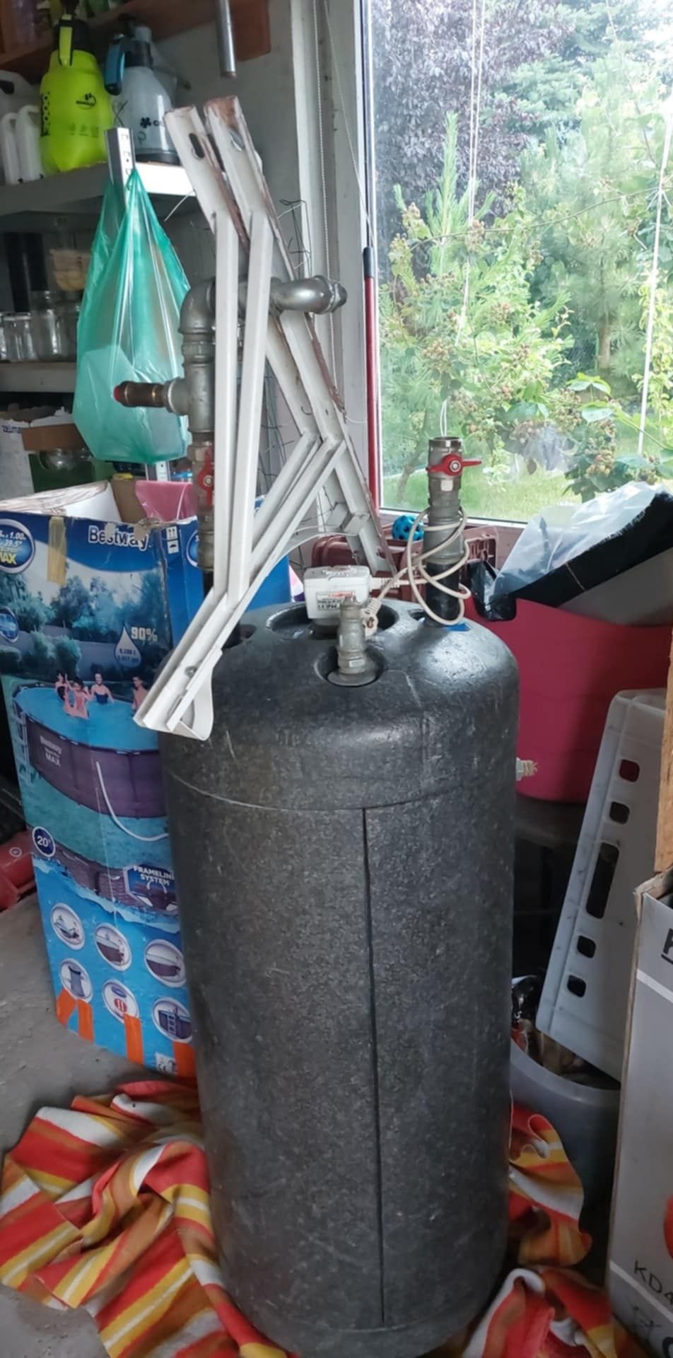 Wiszący bojler 120l