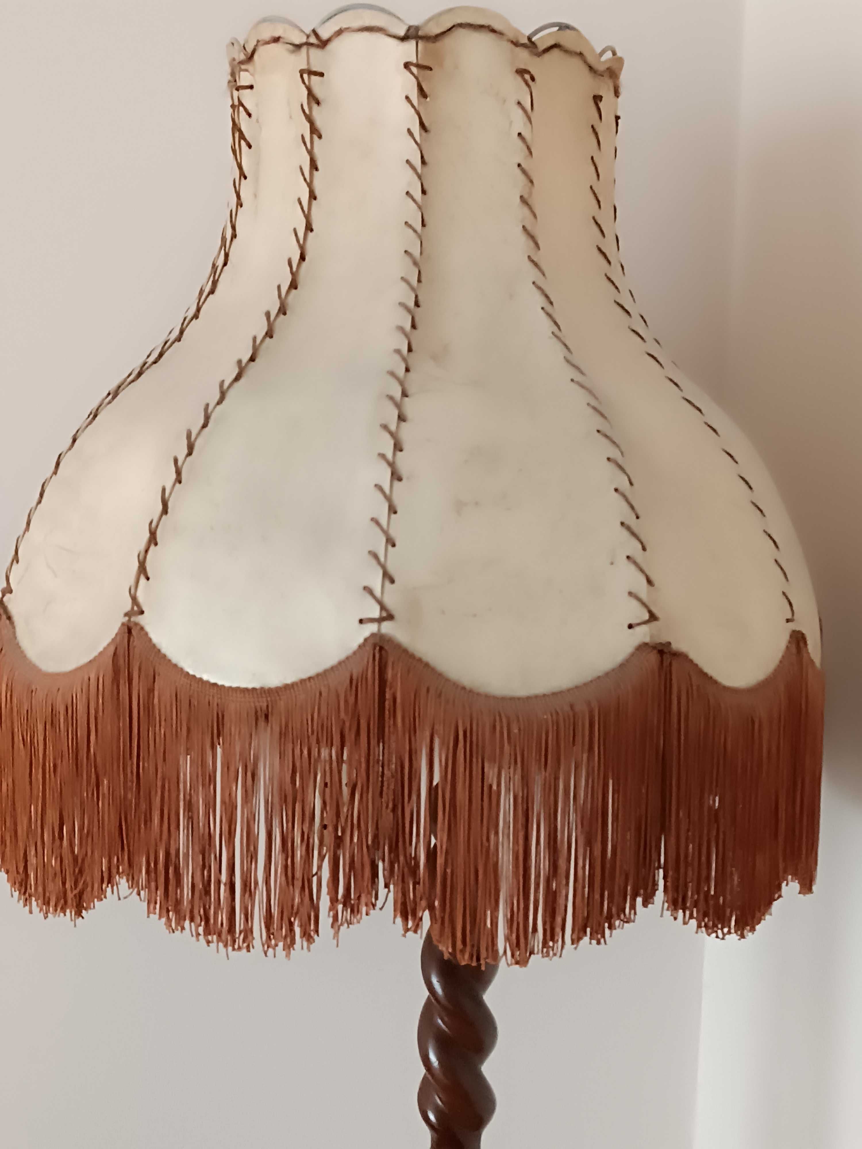 Duża stara lampa