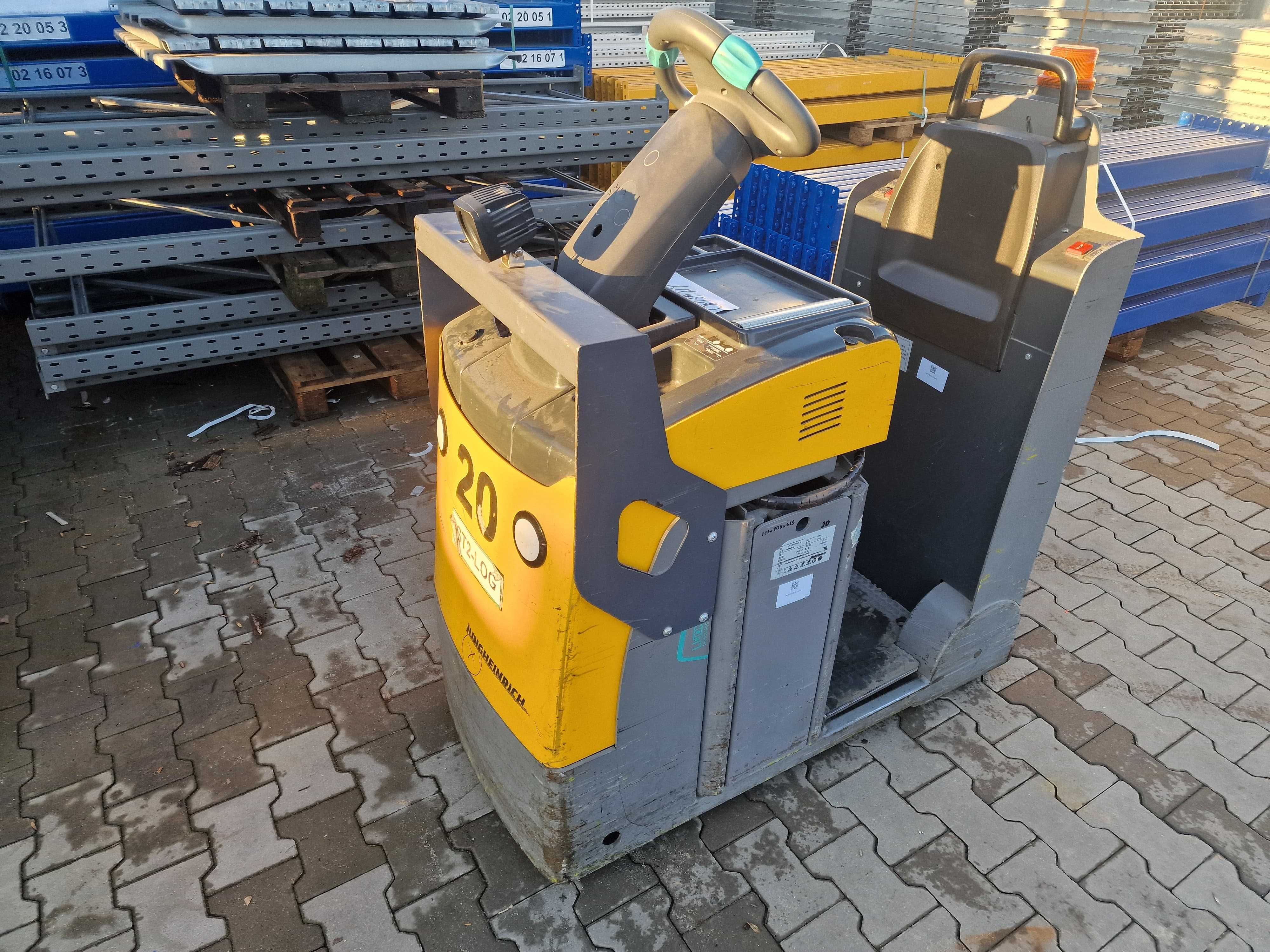 Ciągnik pociąg logistyczny Jungheinrich EZS 130 Li-ion
