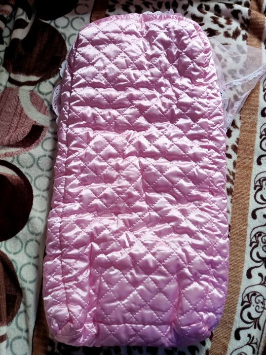 Конверт для новонародженої дівчинки для виписки з пологового будинку