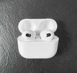 Słuchawki bezprzewodowe douszne Apple AirPods 3 generacji