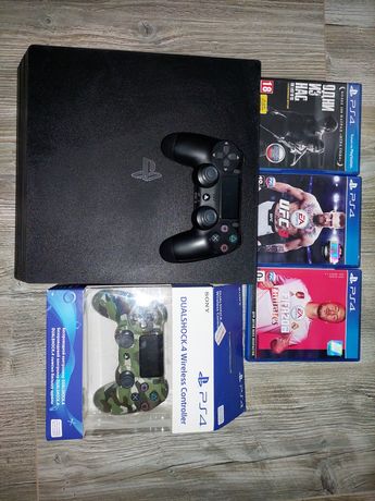 Ігрова приставка PS4 Pro 1 тБ