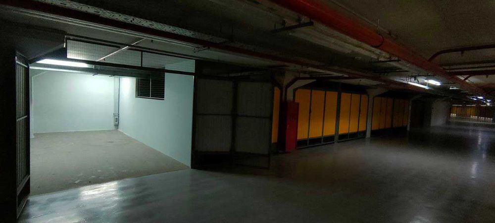 Гаражний бокс 20.8 м2 в паркінгу м.Київ вул. Старонаводницька 10-А.