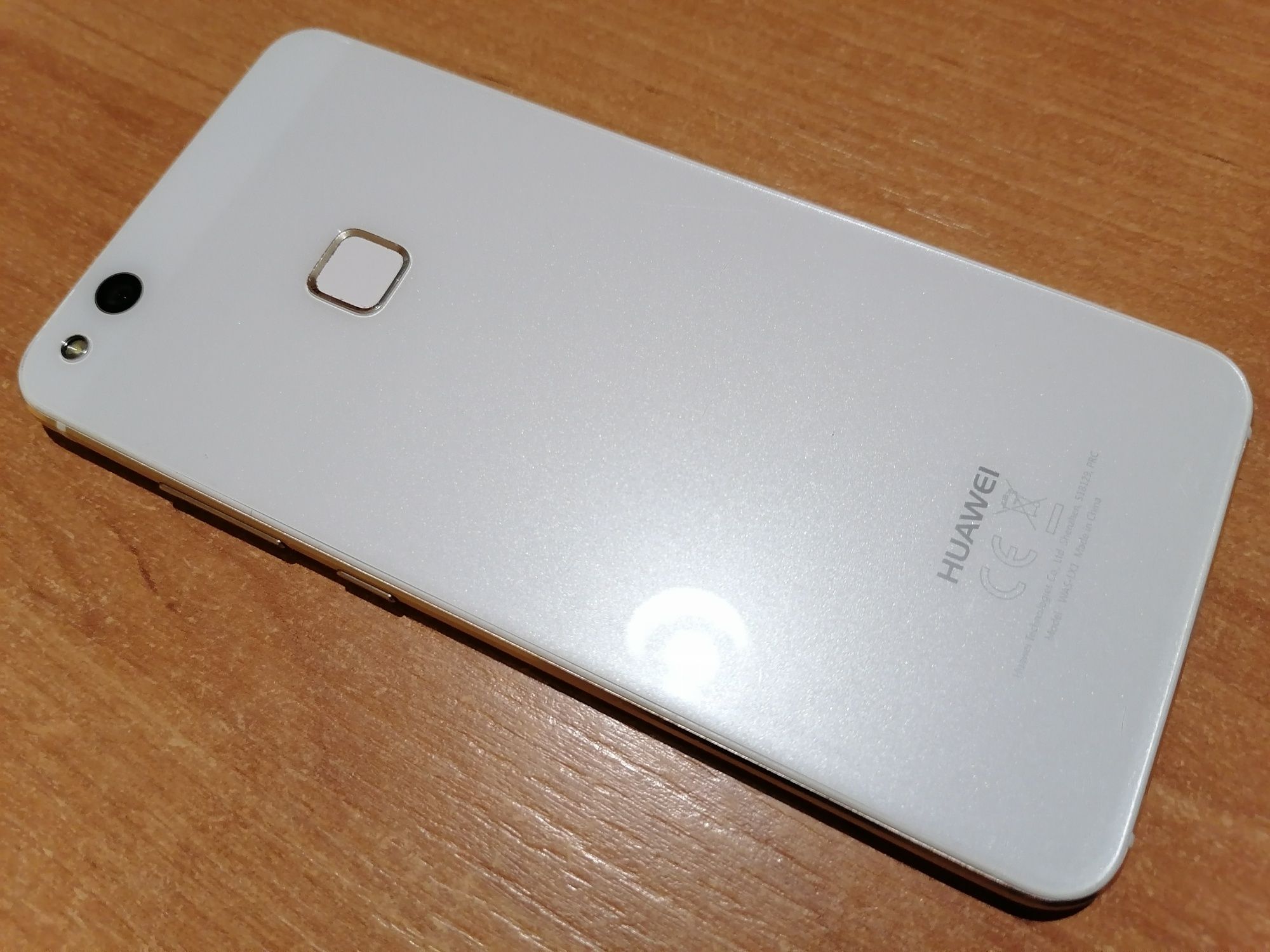 Huawei P10 lite (biały) z Pam. 32GB/3GB + Etui GRATIS