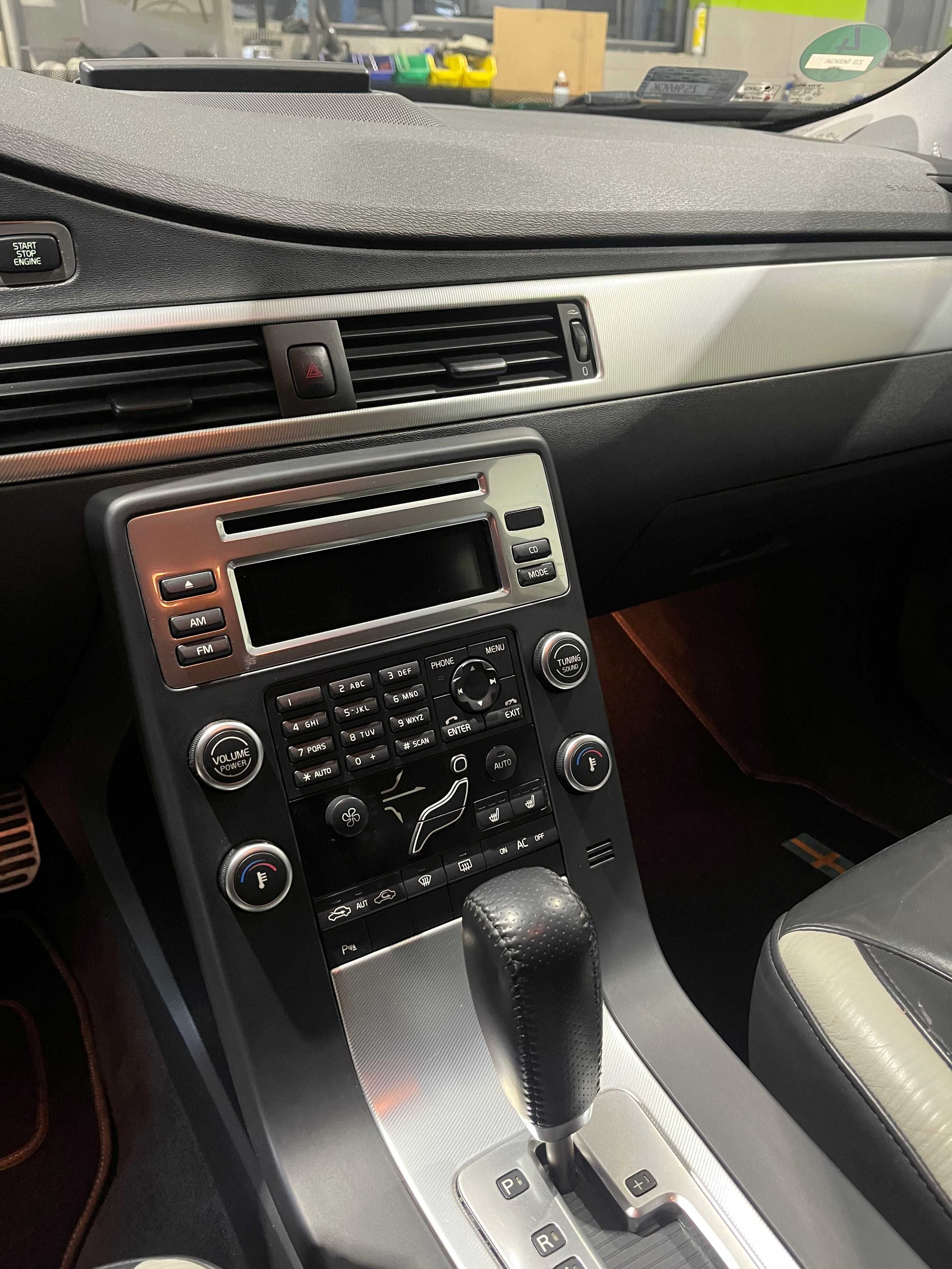 VOLVO V 70 Automat
