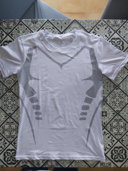 Camisola fitness fina e secagem rápida