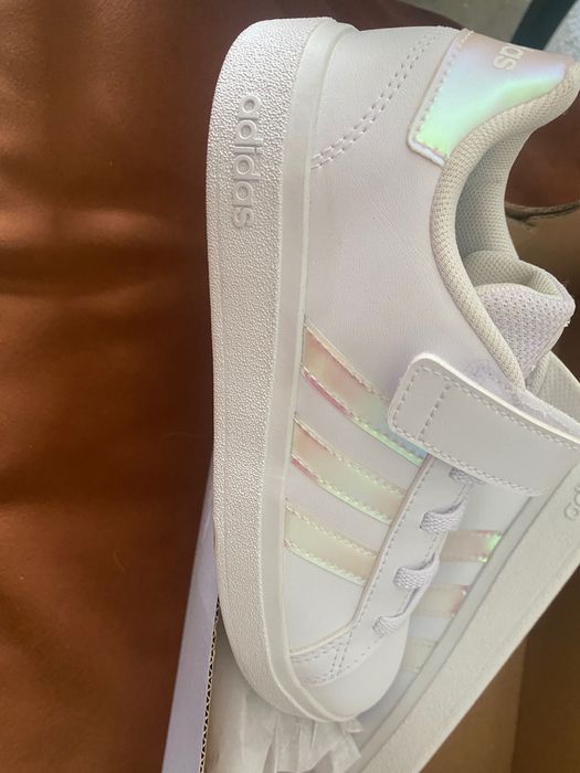 Adidas Menina 33 por estrear