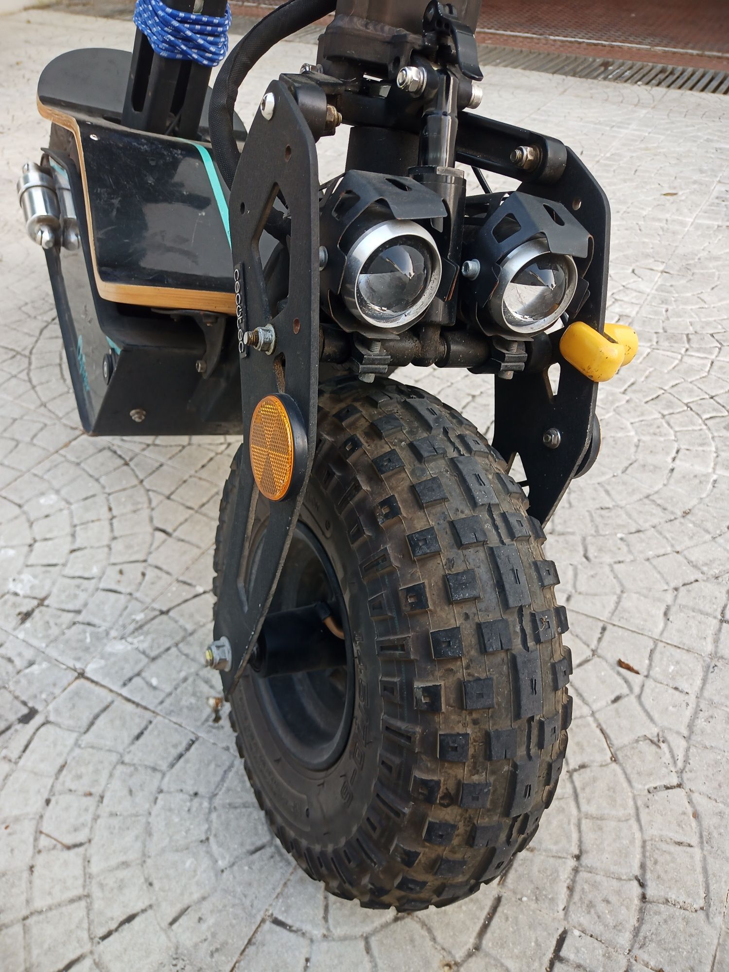 Scooter Trotinete Elétrica 45klm/h Estilo Off-road Autonomia de 50klm