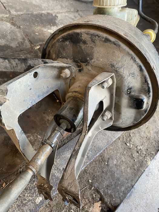 Продам вакуумник опель вектра а