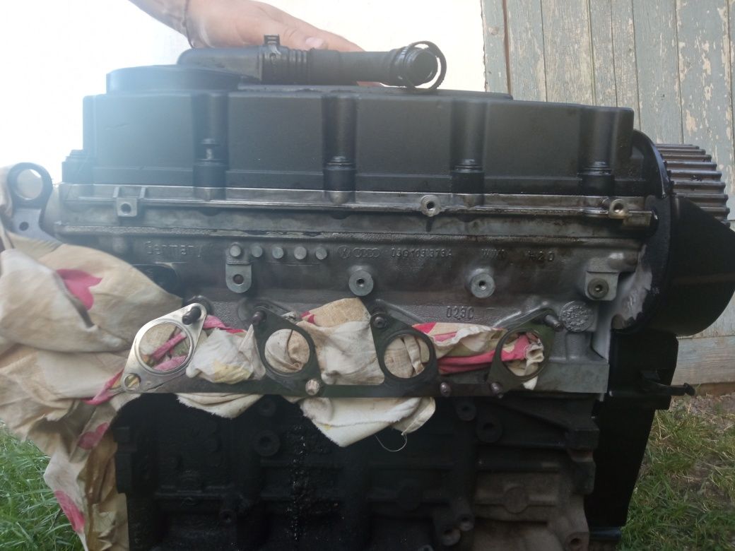 Двигун під розбір