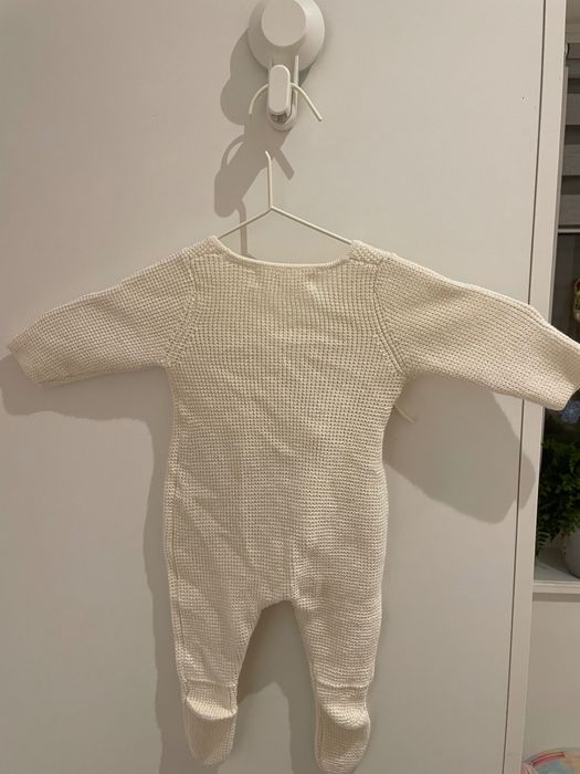 Pajacyk marki Zara dla niemowlaka