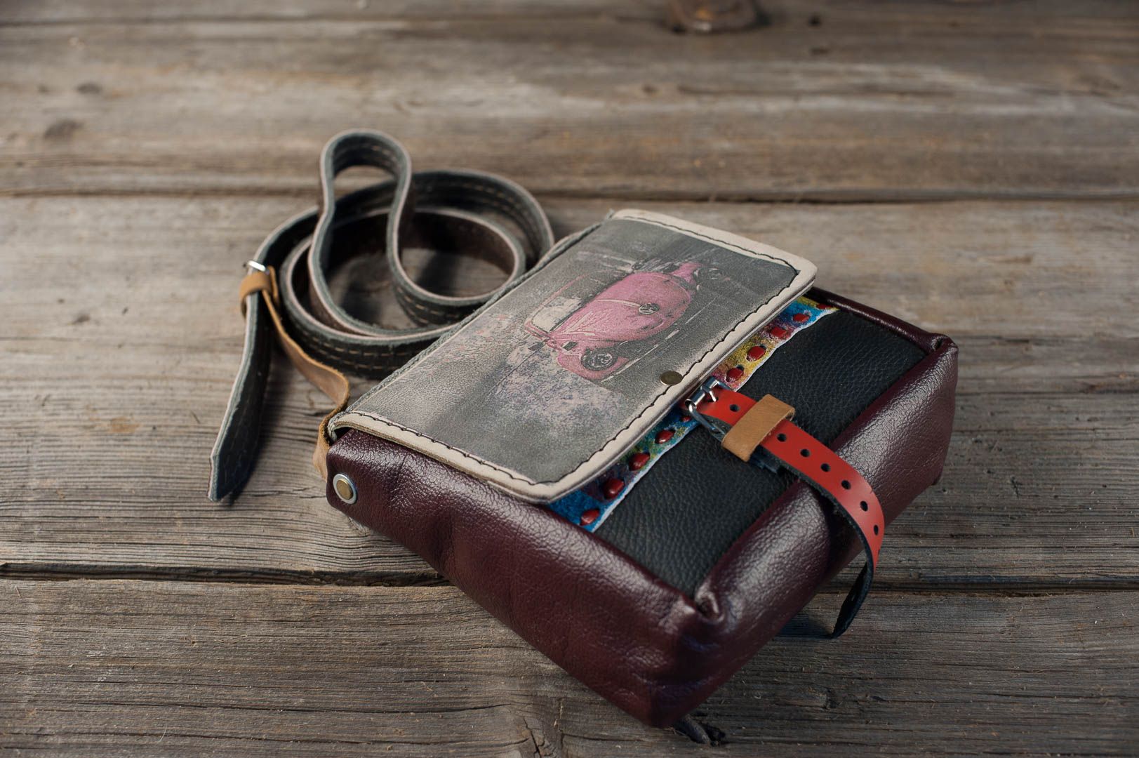 torebka z różowym garbuskiem unikat handmade tęcza