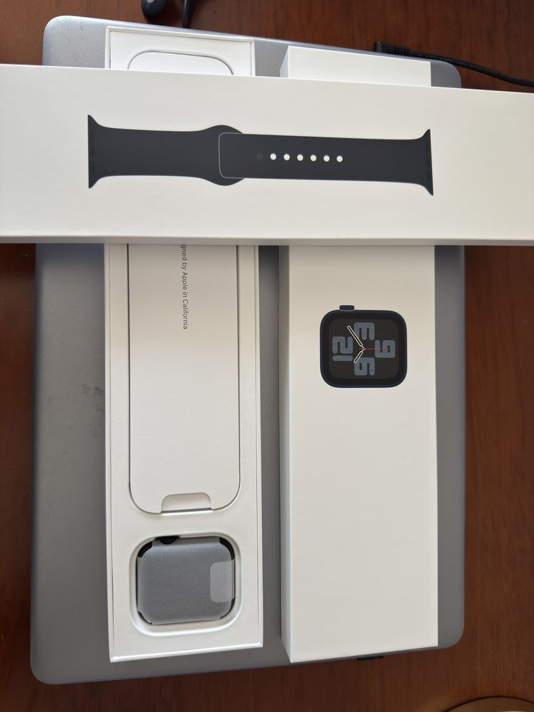 Apple whatch SE 44 mm