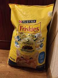 Purina Friskies Sterilized с лососем, тунцом и овощами 10 кг