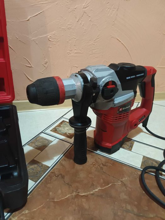 Młot udarowo obrotowy wiertarka SDS MAX Einhell TE-RH 38 3F