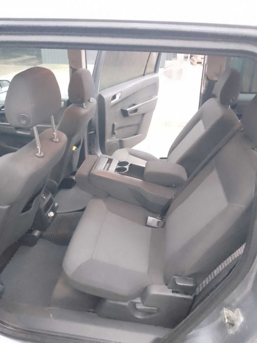 продам Opel Zafira B