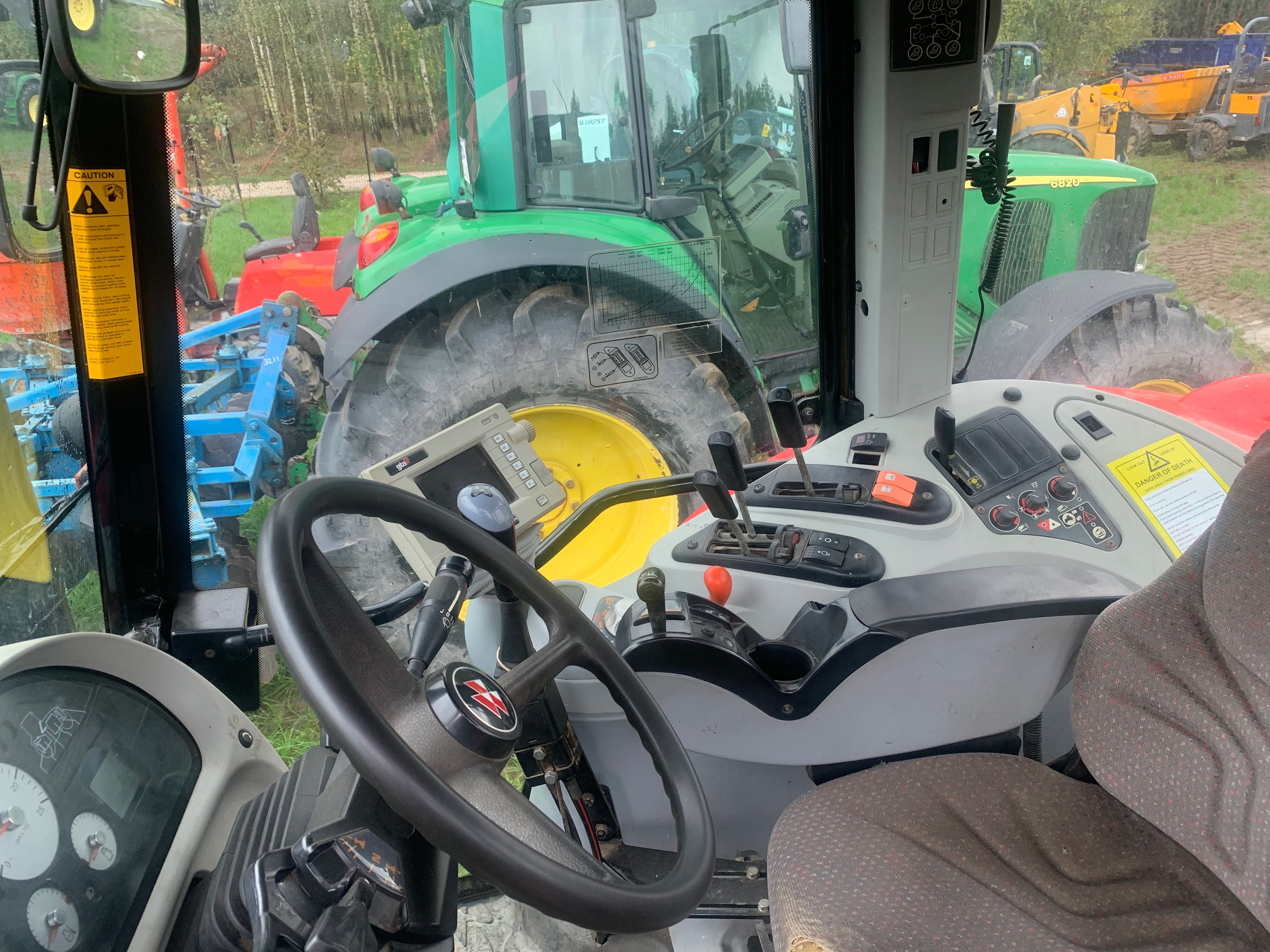 Massey Ferguson 6470
