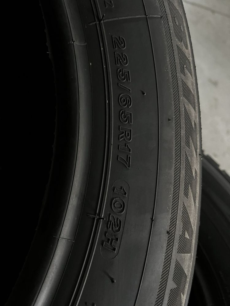 225/65/17 R17 Bridgestone Blizzak LM80 Evo 2шт нові зима