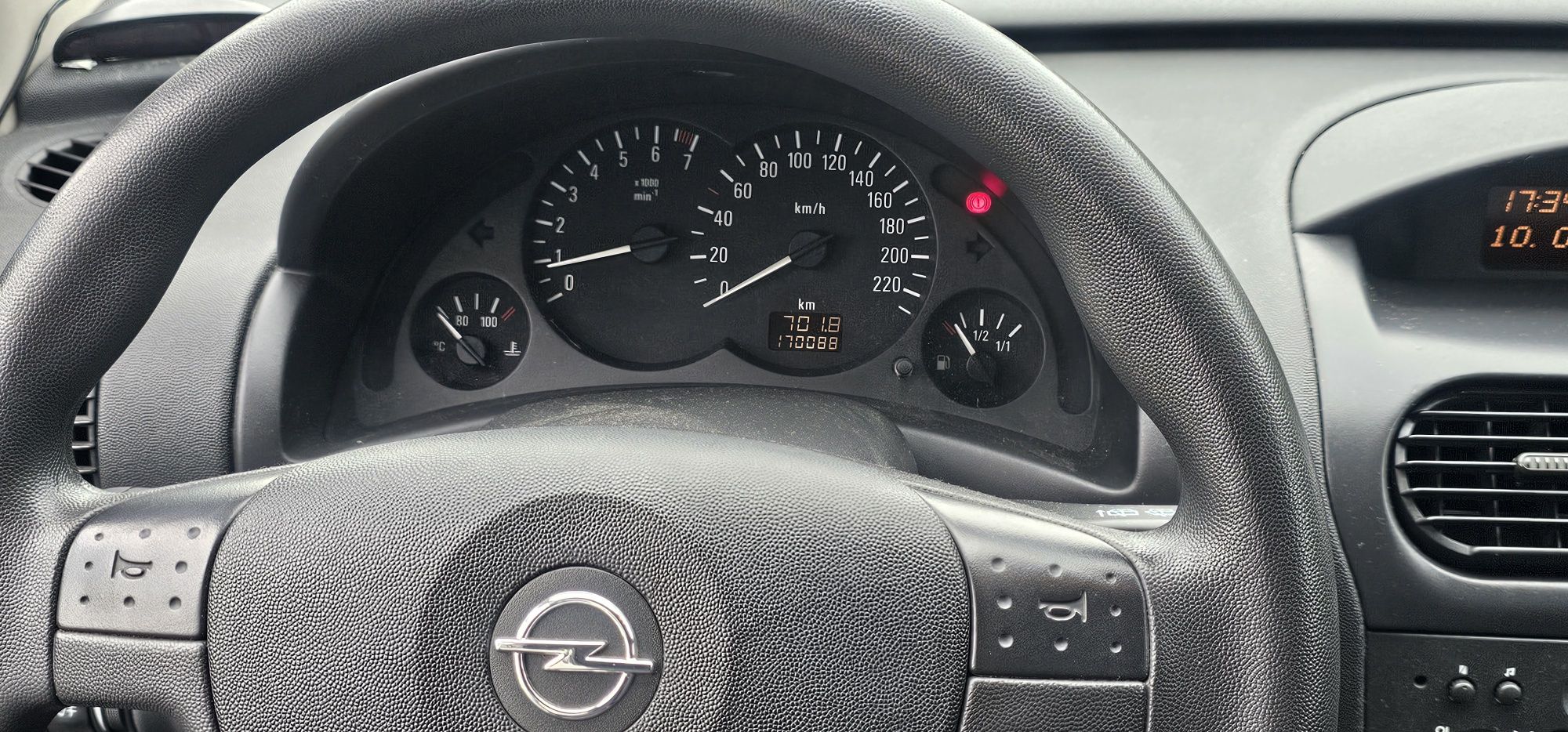 Opel Corsa 2001r. 1.0 60km benzyna przeglad do 7.2026. NEGOCJACJA