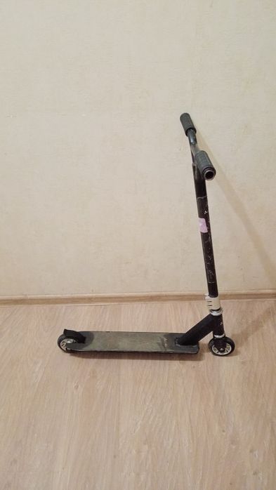 Трюковий самокат