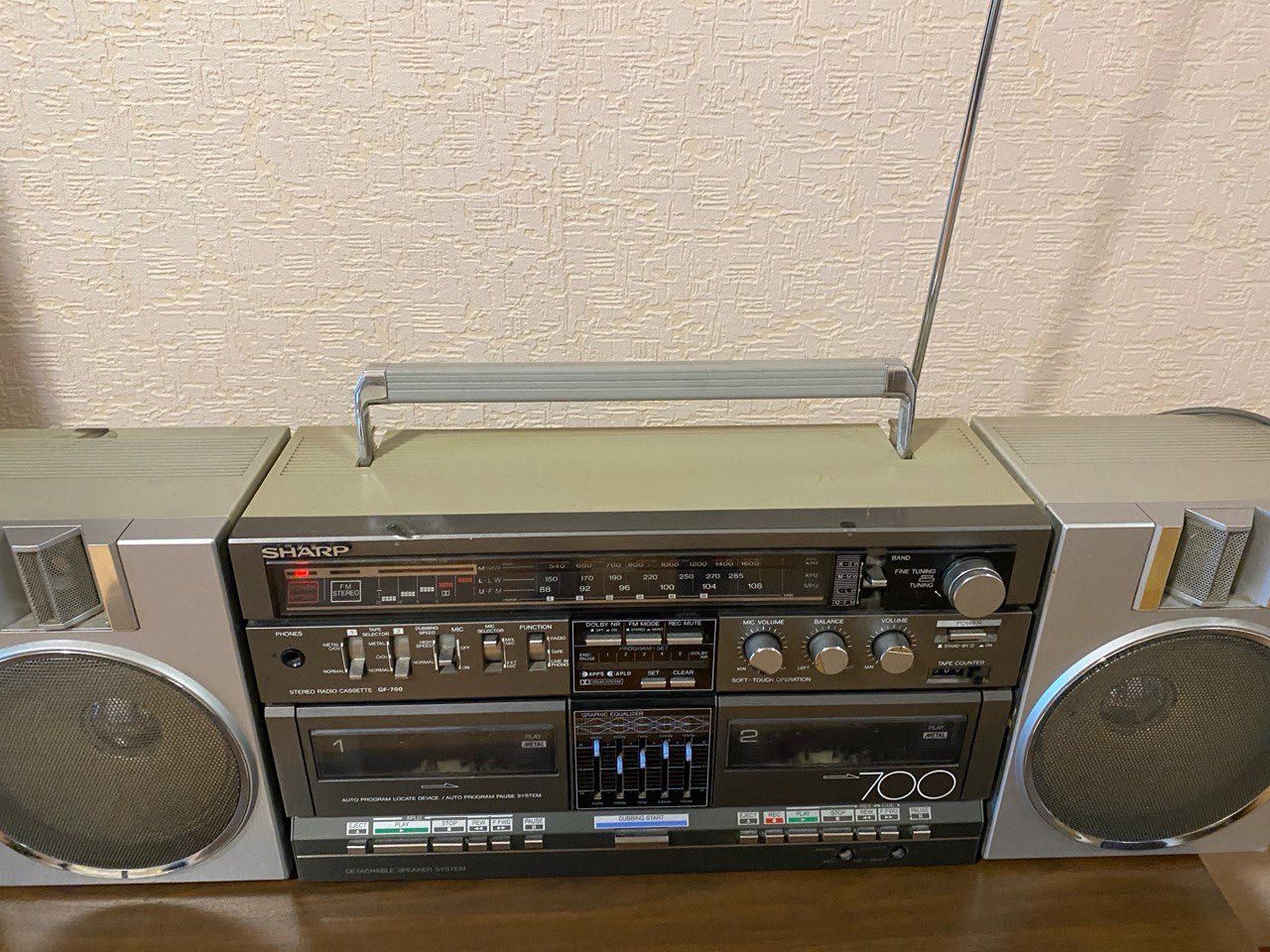 Магнітофон Sharp 700