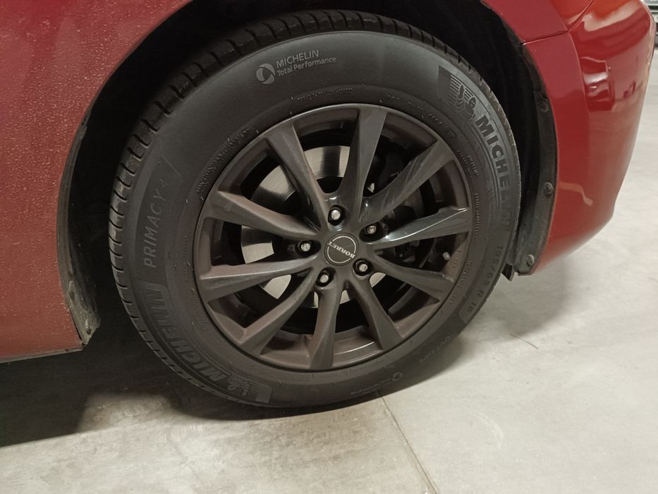 Michelin Primacy 4 195/65 R16