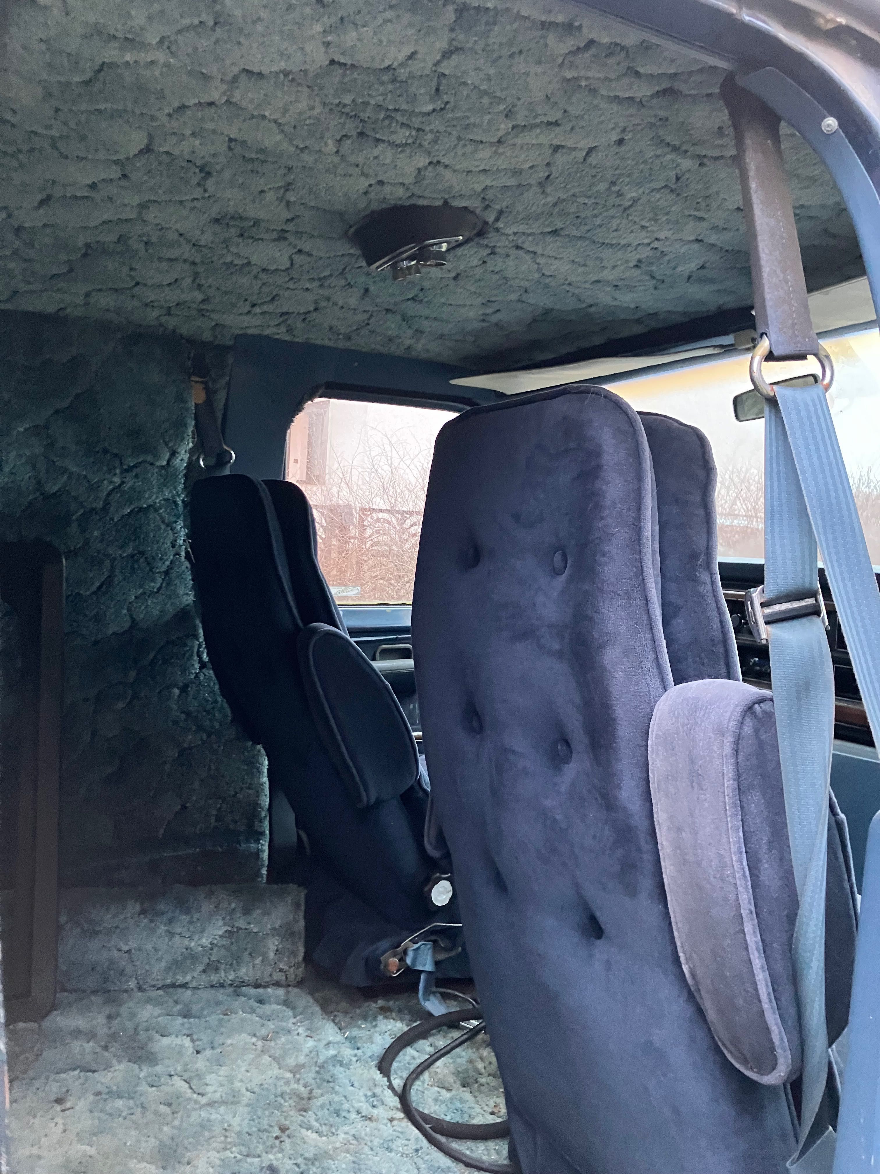 ford econoline  v8 patyna