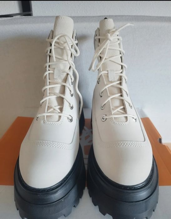 Botas Timberland com Plataforma, tamanho 40