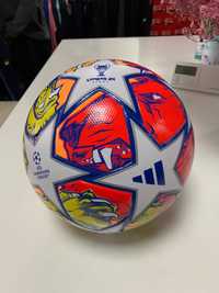 Футбольний мяч adidas UCL League IN9334 №5 і 4