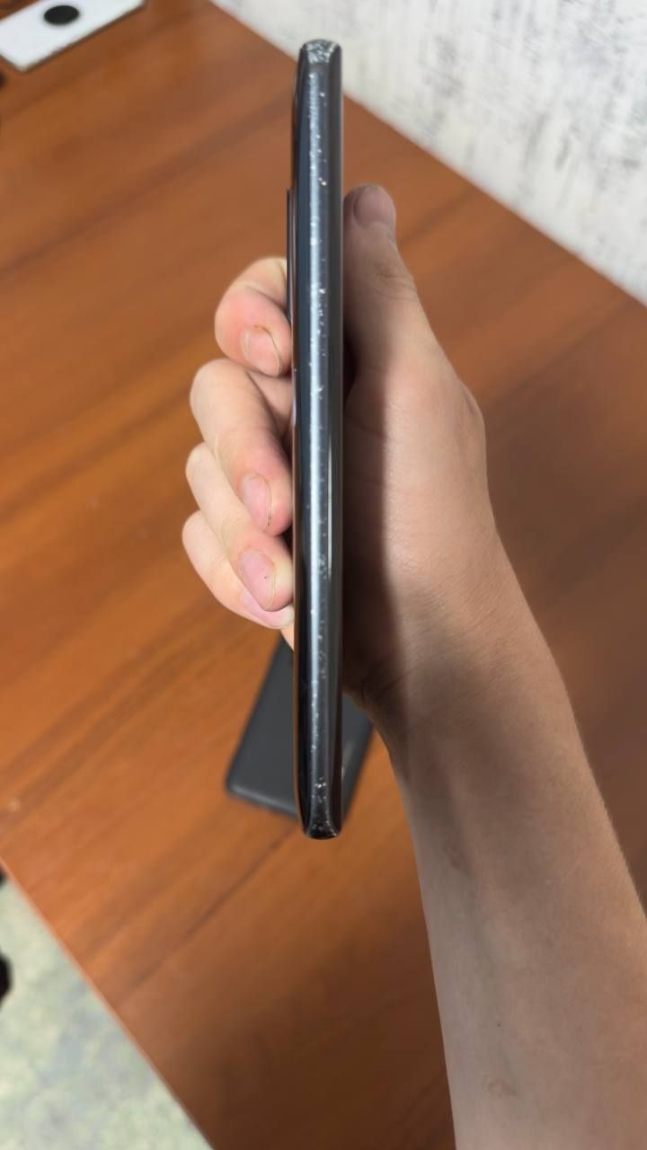 Тріснута задння кришка, mi note 10 pro 8+3/256gb