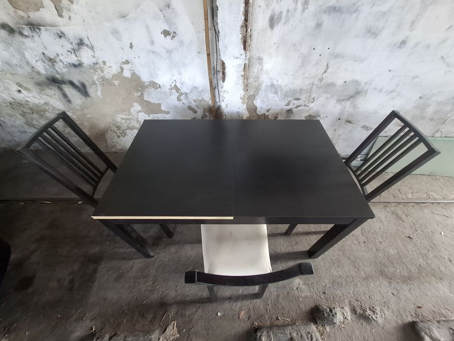 Mesa ikea em bom estado