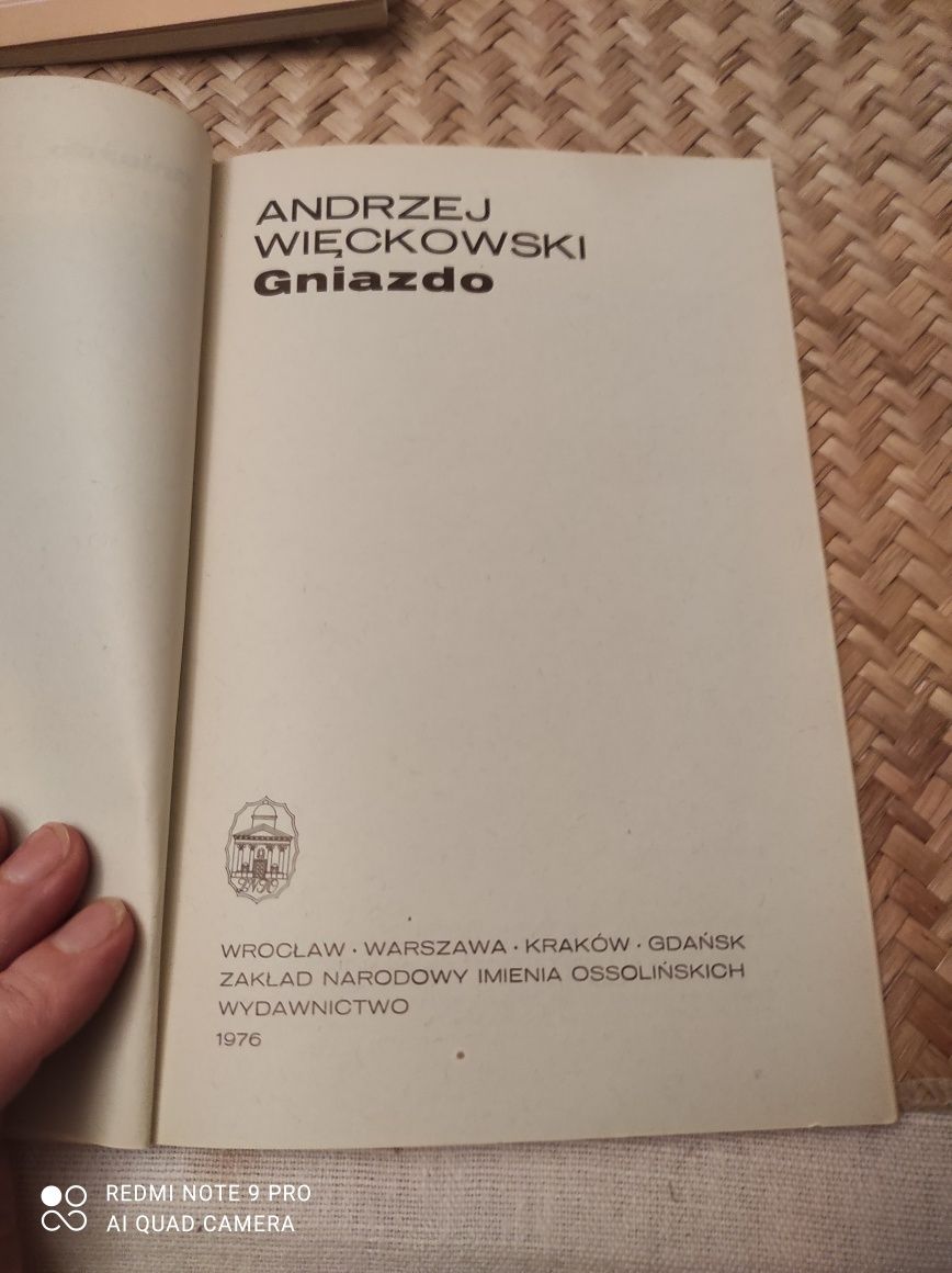 Andrzej Więckowski Gniazdo - zbiór wierszy