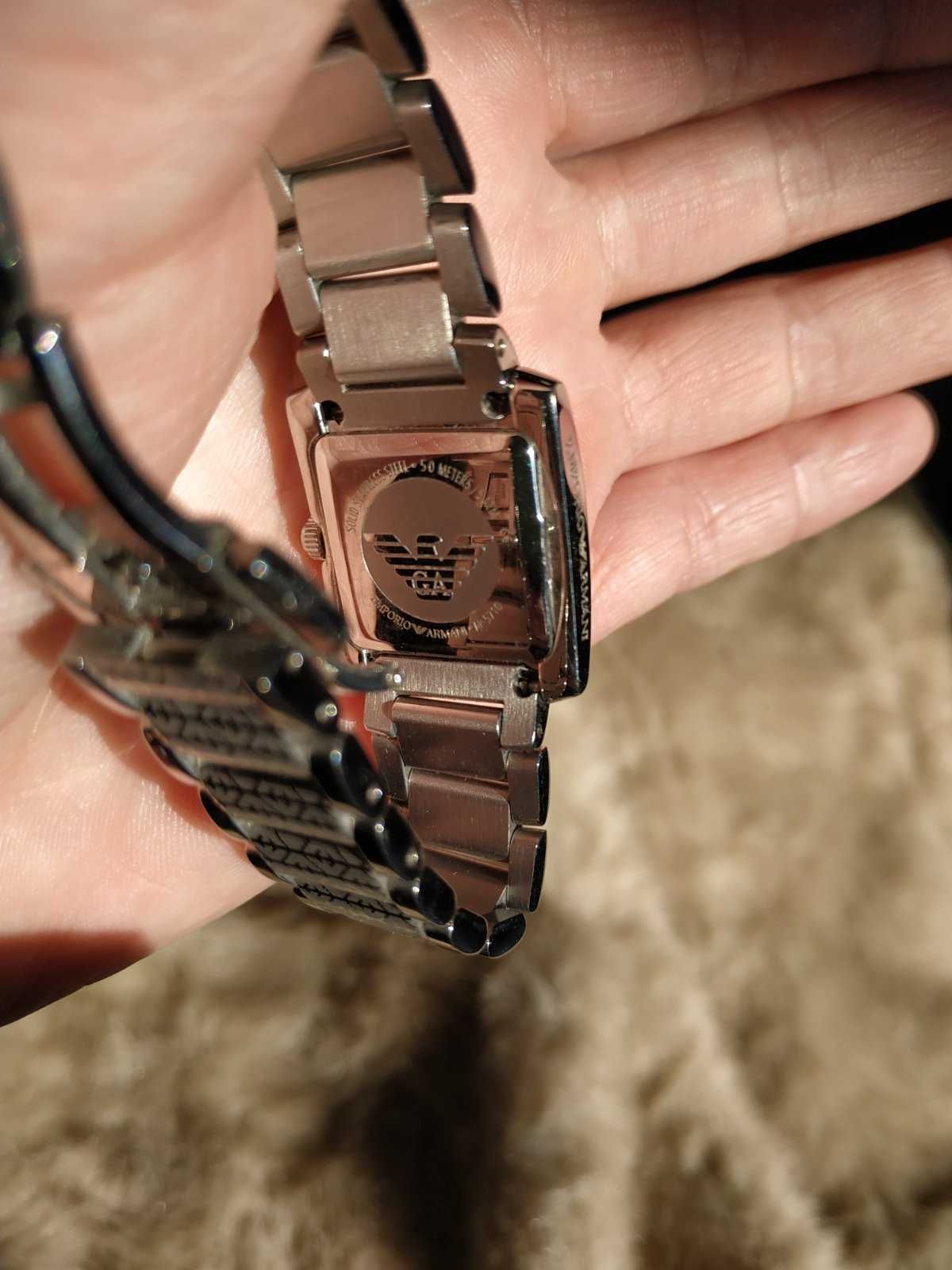 Часы женские наручные с браслетом EMPORIO ARMANI