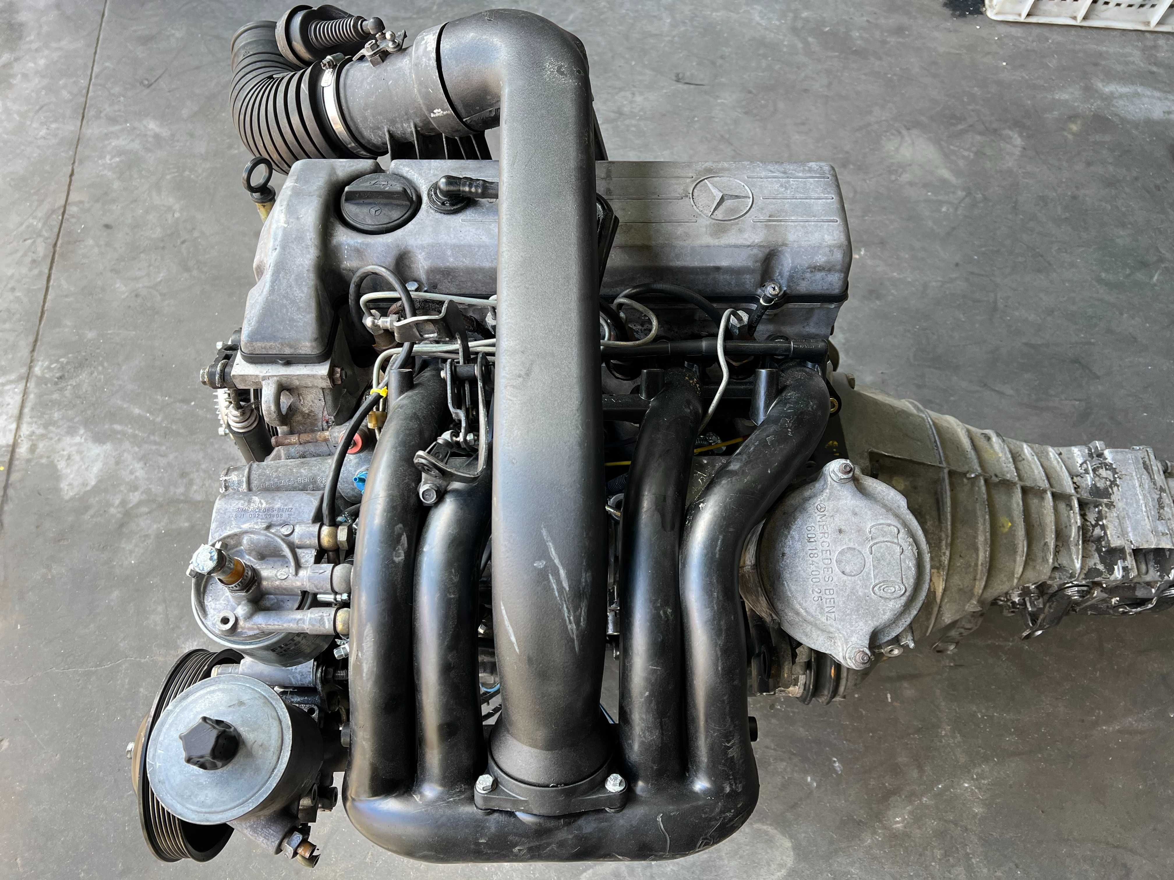 Двигун Мотор Мерседес W124 Mercedes W124 W202 2.0 D OM601