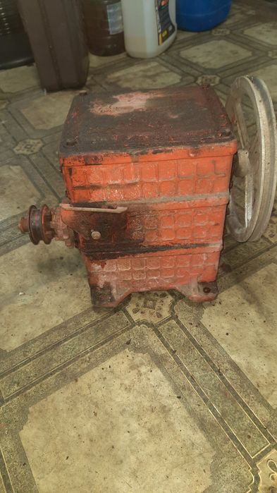 Продам редуктор б/у