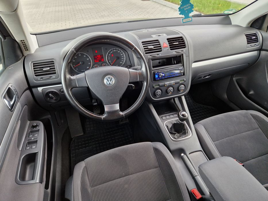 VW Golf V kombi benzyna 2009 klima zarejestrowany zamiana