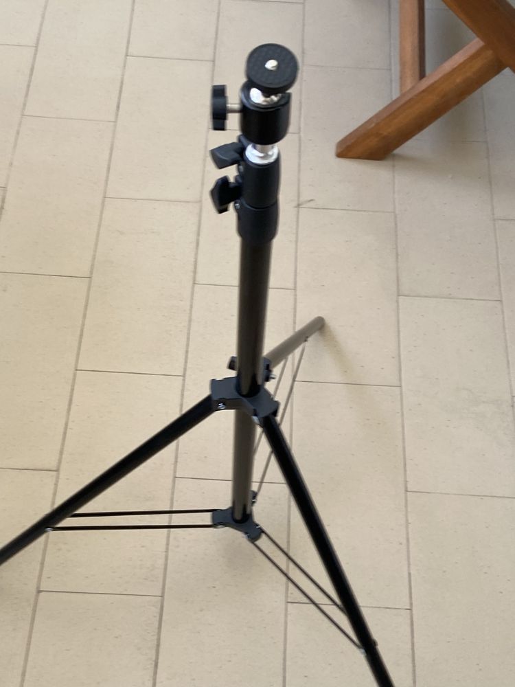 Tripé profissional para câmara fotográfica ou telemóvel