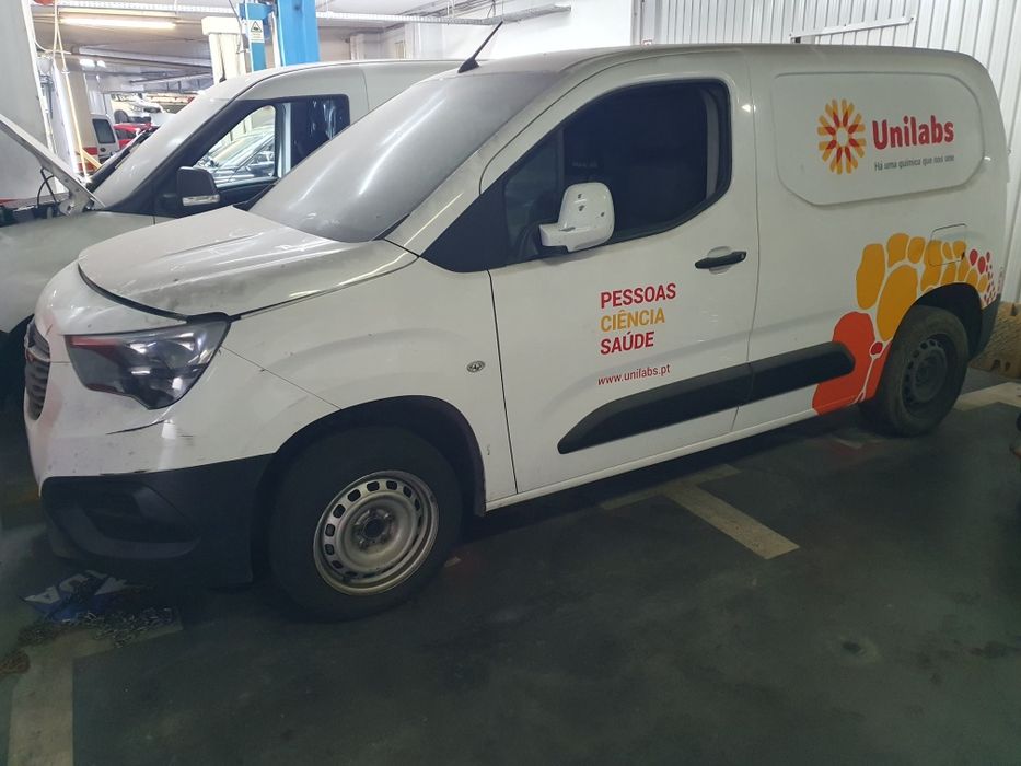 Opel Combo 1.5 Cdti dezembro 2019 3 lugares