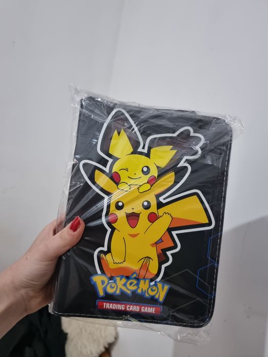 Skórzany album na karty pokemon dla dzieci