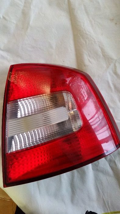 Farolim traseiro Skoda Octavia