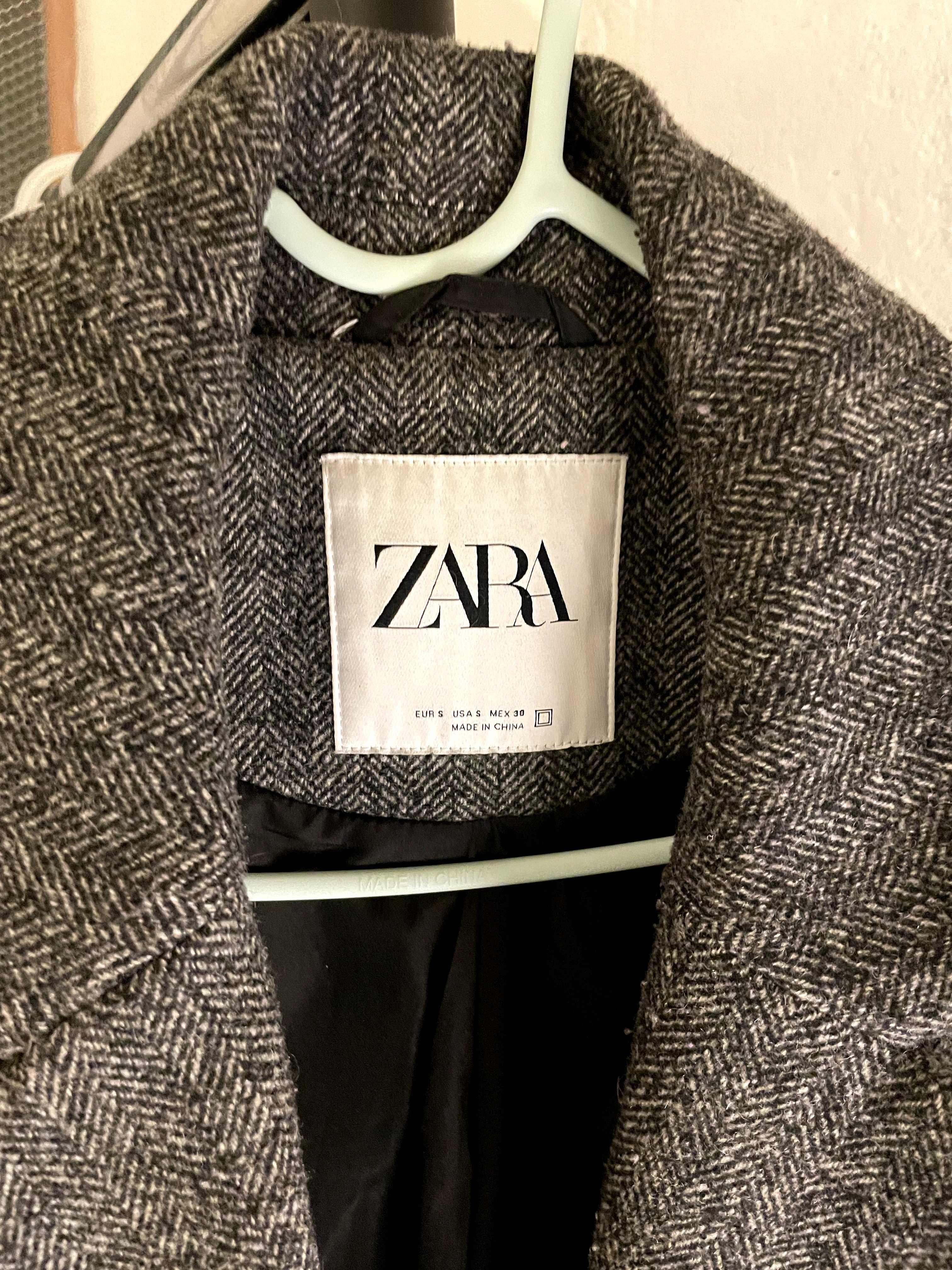 Пальто оверсайз Zara