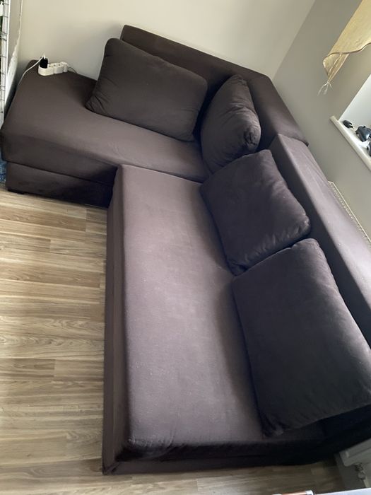 Brązowy narożnik z funkcją spania