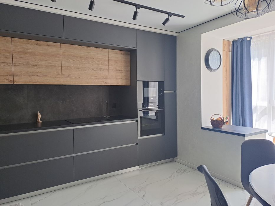 Продаж 3 км квартири по вул. В Великого.єОселя, єВідновлення