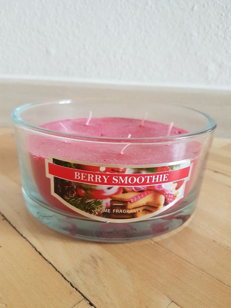 Świeca o zapachu koktajl jagodowy świeczka szkło świecznik