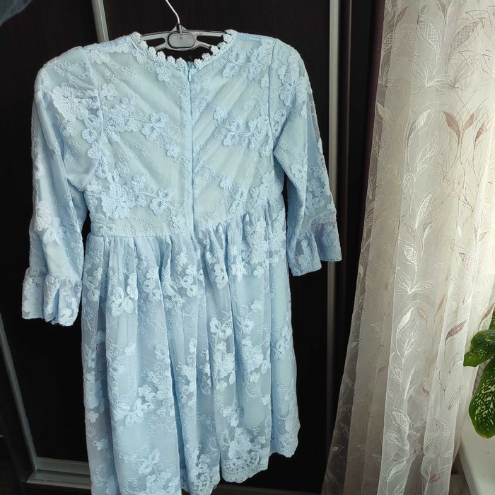 Святкова сукня для дівчинки